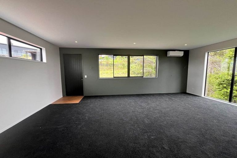 Photo of property in 250 Hillcrest Road, Wainui, 0931