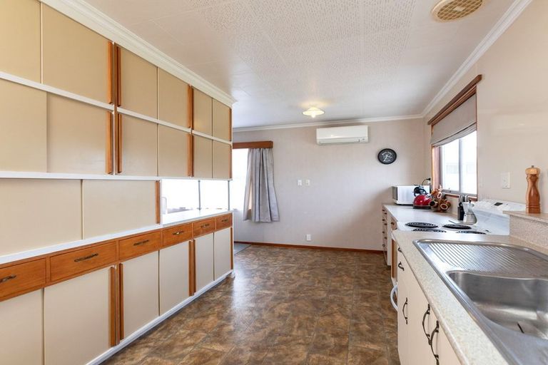 Photo of property in 11 Standish Street, Inglewood, 4330