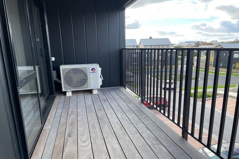 Photo of property in 203/28c Eileen Newey Place, Henderson, Auckland, 0612