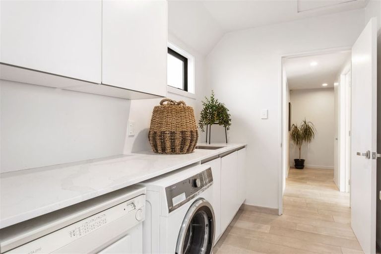Photo of property in 2/2 Wairarapa Terrace, Merivale, Christchurch, 8014