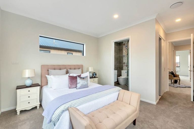 Photo of property in 15 Toanui Road, Hobsonville, Auckland, 0616