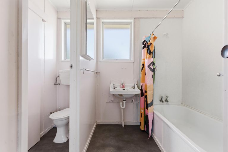 Photo of property in 11 Waitaki Drive East, Otematata, 9412