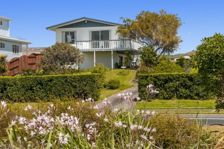 Photo of property in 696 Papamoa Beach Road, Papamoa Beach, Papamoa, 3118