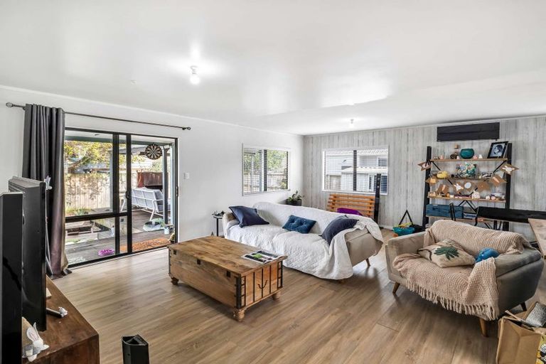 Photo of property in 117 Florence Avenue, Orewa, 0931