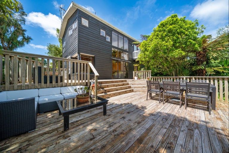 Photo of property in 13 Honnor Place, Hurdon, New Plymouth, 4310