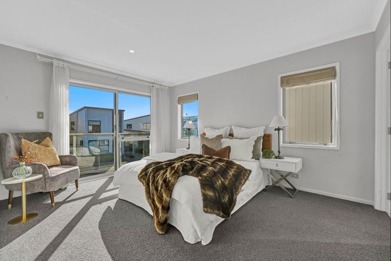 Photo of property in 13 Sacred Kingfisher Road, Hobsonville, Auckland, 0616