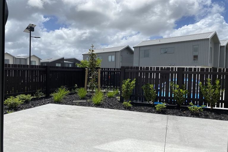 Photo of property in 24 Te Rito Road, Hobsonville, Auckland, 0616