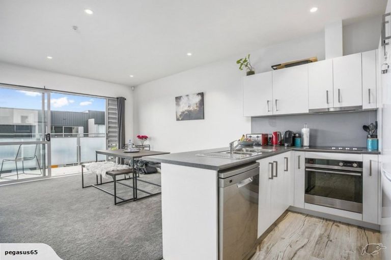 Photo of property in 8 Mata Lane, Stanmore Bay, Whangaparaoa, 0932