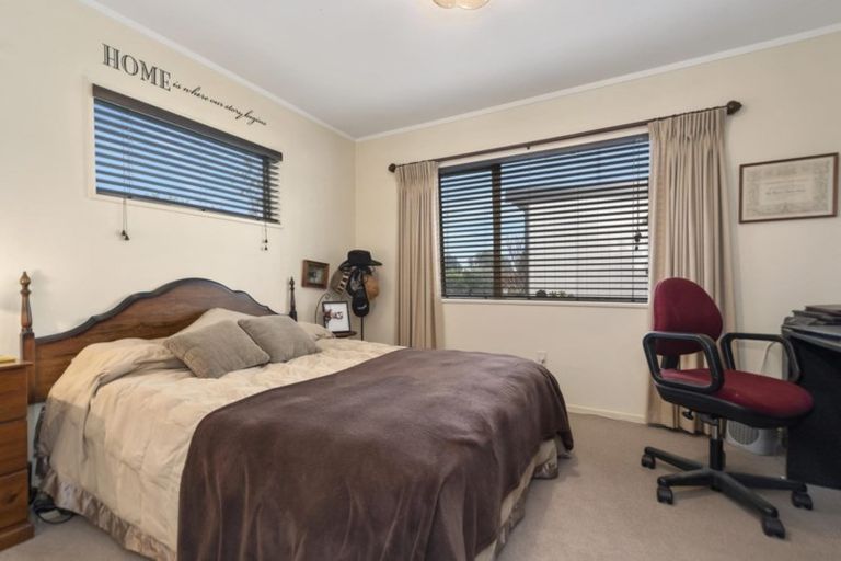 Photo of property in 2a Compton Place, Mount Maunganui, 3116