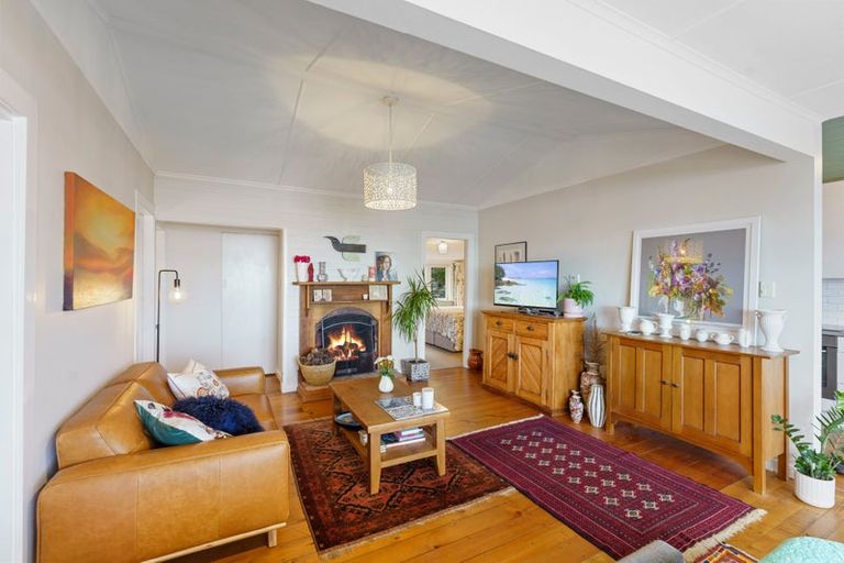 Photo of property in 34 The Parade, Paekakariki, 5034