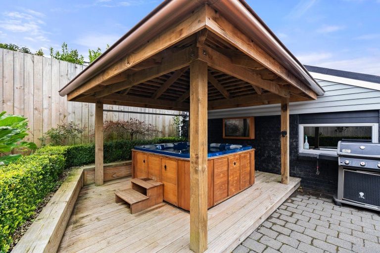 Photo of property in 18a Burma Road, Khandallah, Wellington, 6035