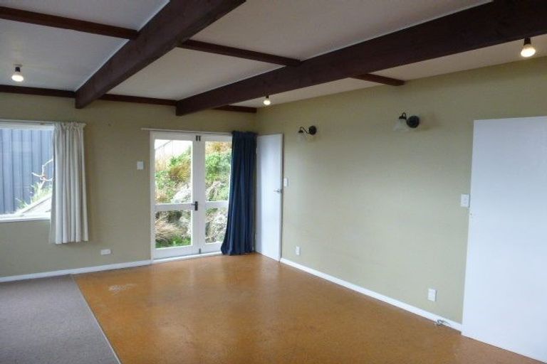 Photo of property in 37 Palliser Road, Roseneath, Wellington, 6011