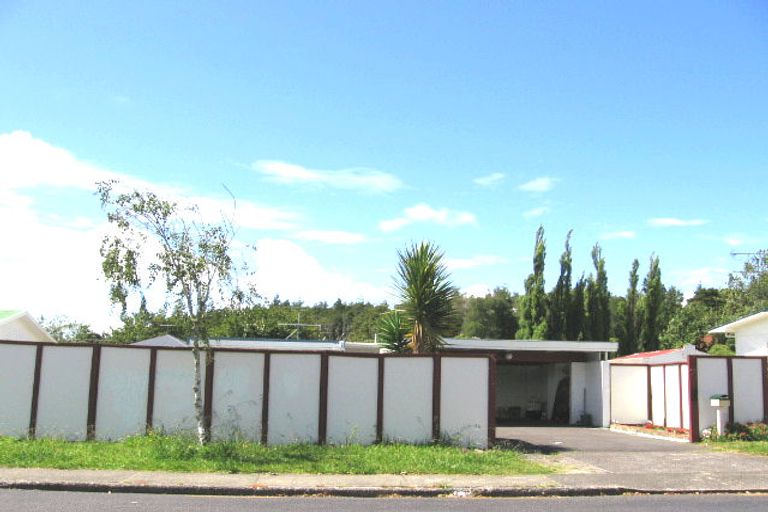 Photo of property in 3/69 Sylvia Road, Hillcrest, Auckland, 0627