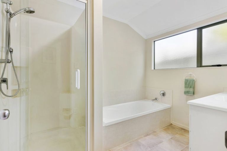 Photo of property in 71 Kath Hopper Drive, Orewa, 0931