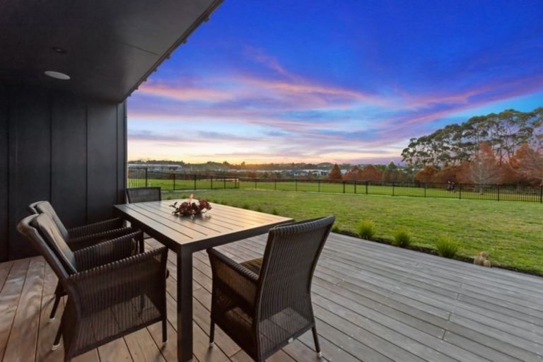 Photo of property in 154 Lakes Boulevard, Pyes Pa, Tauranga, 3112