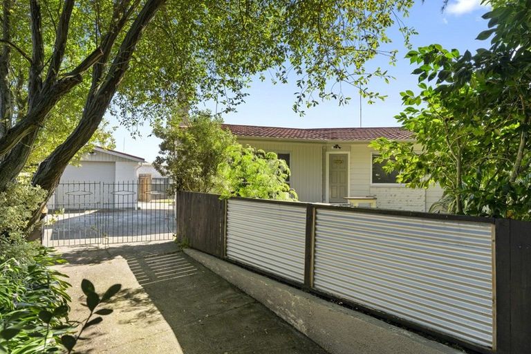 Photo of property in 3 Palliser Place, Milson, Palmerston North, 4414