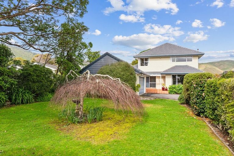 Photo of property in 3a Iti Grove, Waikanae, 5036