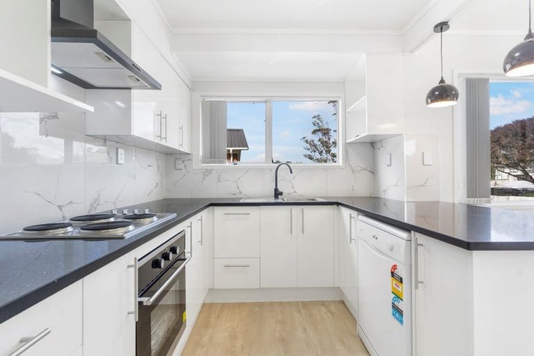 Photo of property in 28 Poutini Place, Manurewa, Auckland, 2102