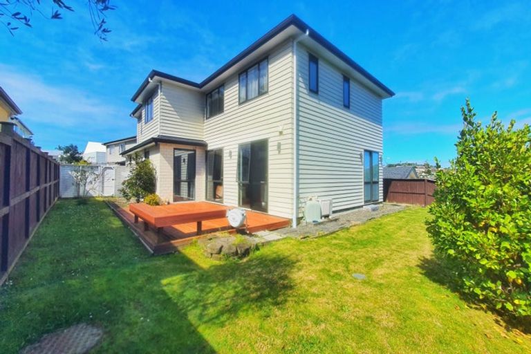 Photo of property in 1/48 Woodside Road, Massey, Auckland, 0614