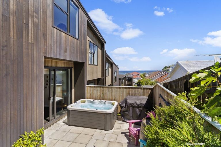 Photo of property in 14/20u Trent Street, Island Bay, Wellington, 6023