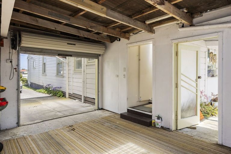 Photo of property in 47 Patu-kukupa Street, Manaia, 4612