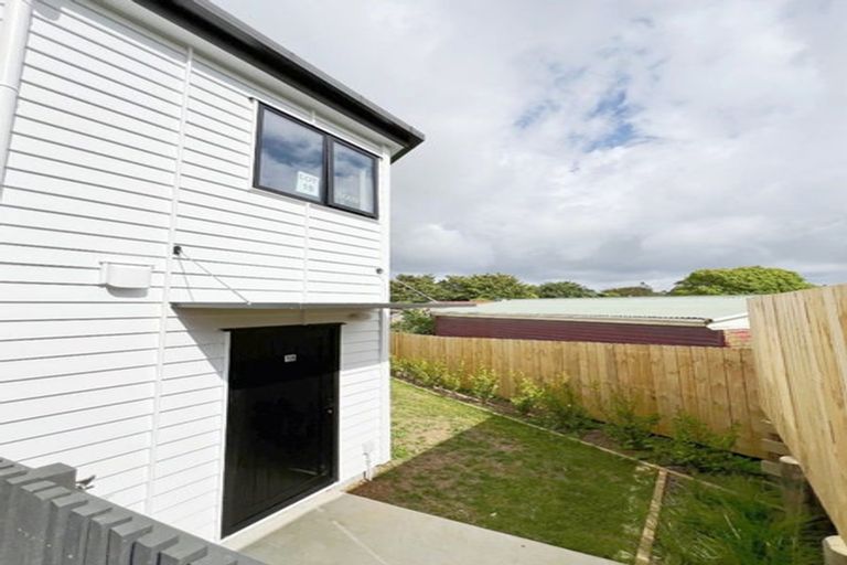 Photo of property in 18 Whati Lane, Henderson, Auckland, 0612