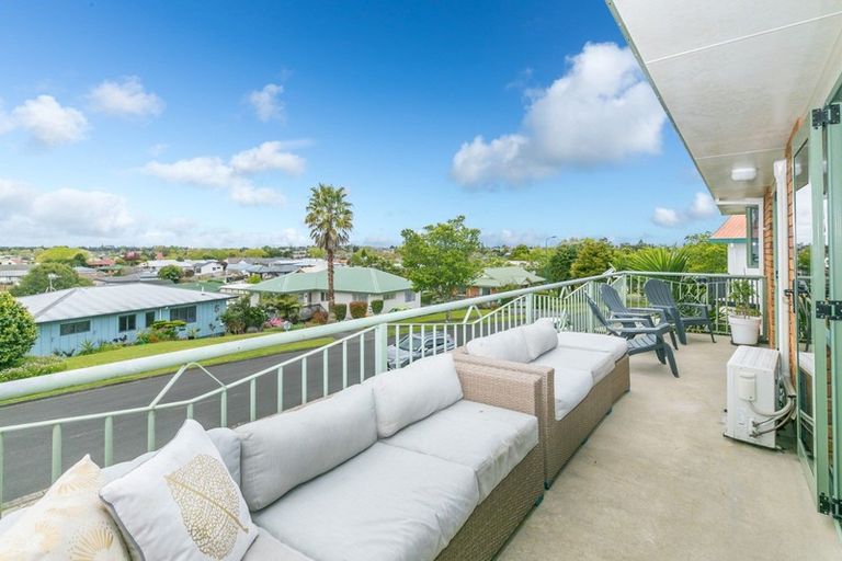 Photo of property in 4 Glenburn Place, Nawton, Hamilton, 3200