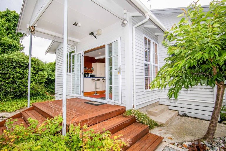 Photo of property in 75 Peel Street, Westport, 7825