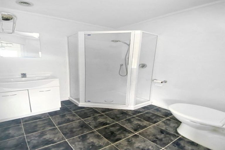 Photo of property in 3 Montgomery Avenue, Karori, Wellington, 6012