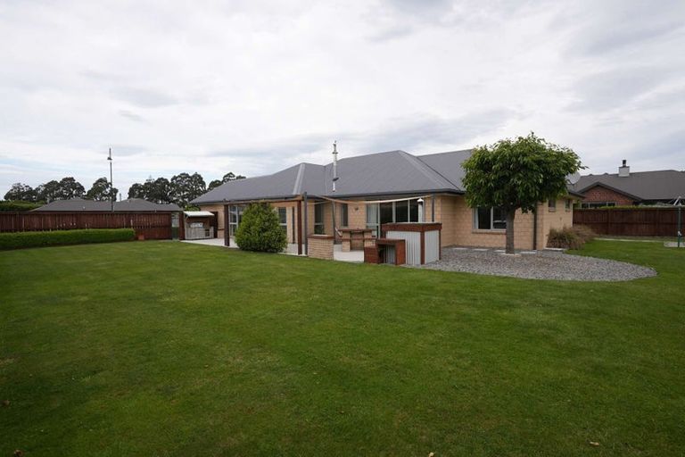 Photo of property in 17 Cameron Crescent, Rolleston, 7614