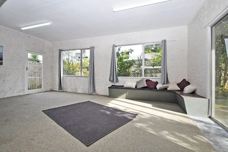 Photo of property in 19 Matama Road, Glen Eden, Auckland, 0602