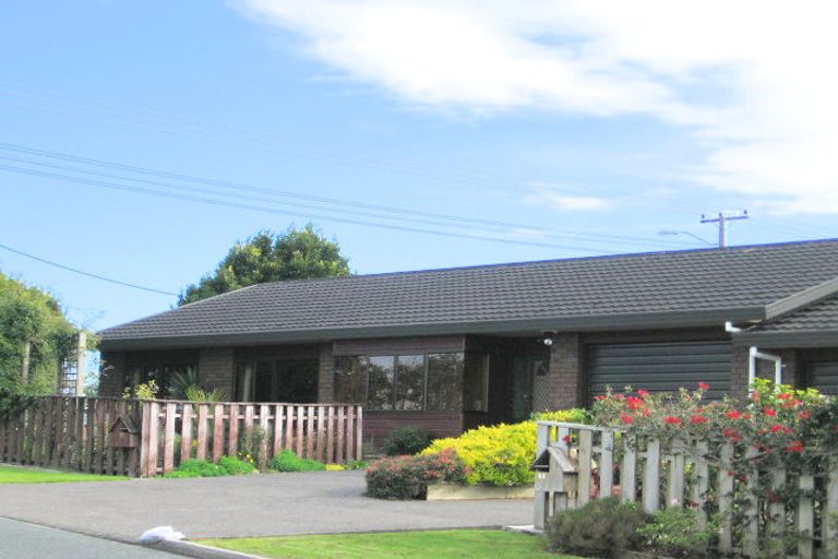 Photo of property in 1a Kauri Crescent, Snells Beach, 0920