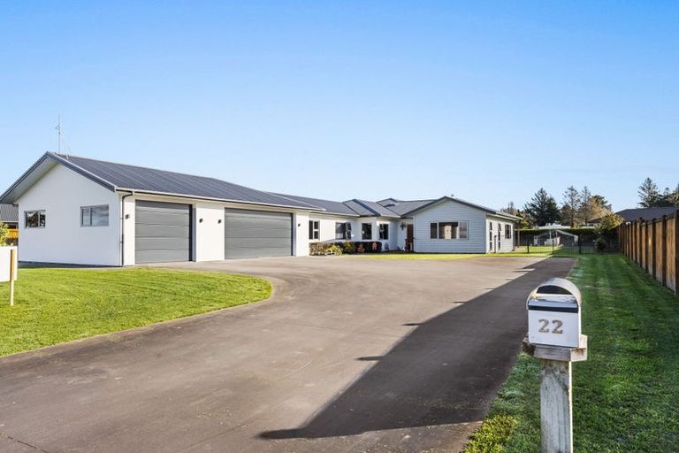 Photo of property in 22 Mercade Close, Stratford, 4332