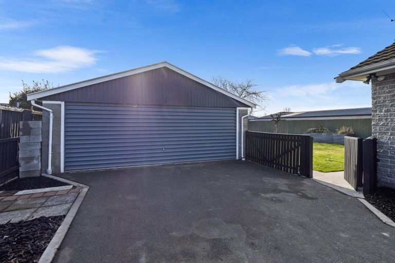 Photo of property in 67 Farquhars Road, Redwood, Christchurch, 8051