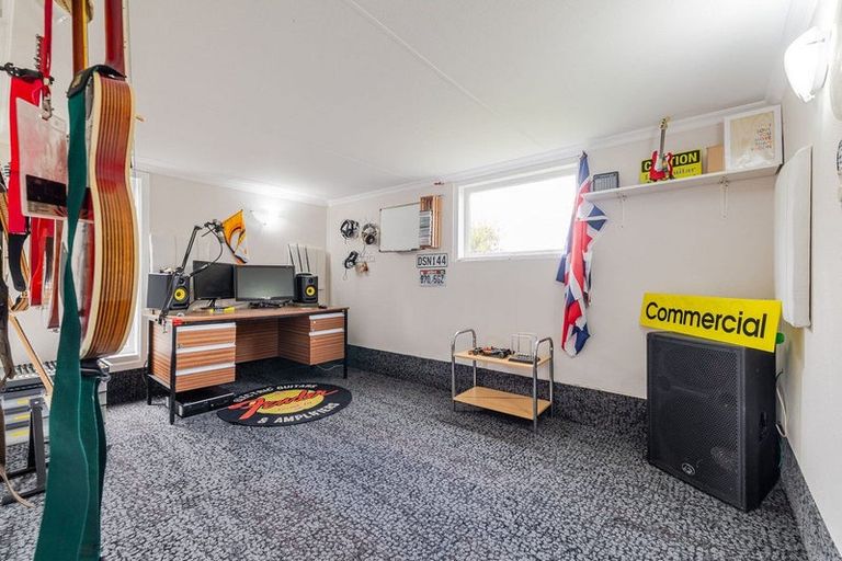 Photo of property in 27 Sheffield Street, Awapuni, Palmerston North, 4412