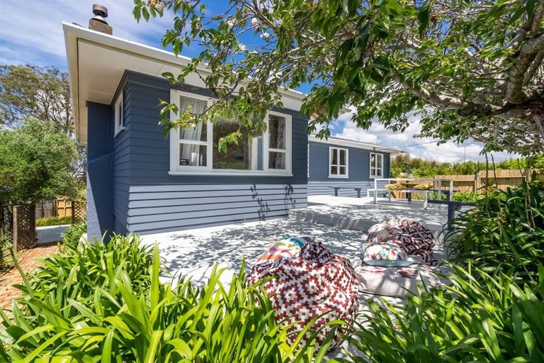 Photo of property in 1/24 Lyttelton Avenue, Forrest Hill, Auckland, 0620