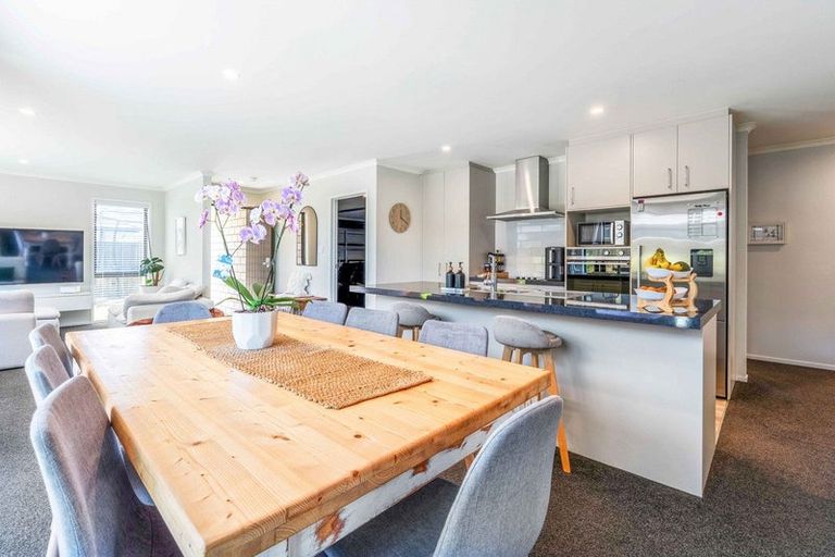 Photo of property in 4 Plate Lane, Papamoa, 3118