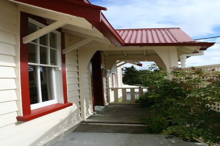 Photo of property in 36 Newington Road, Henderson, Auckland, 0612