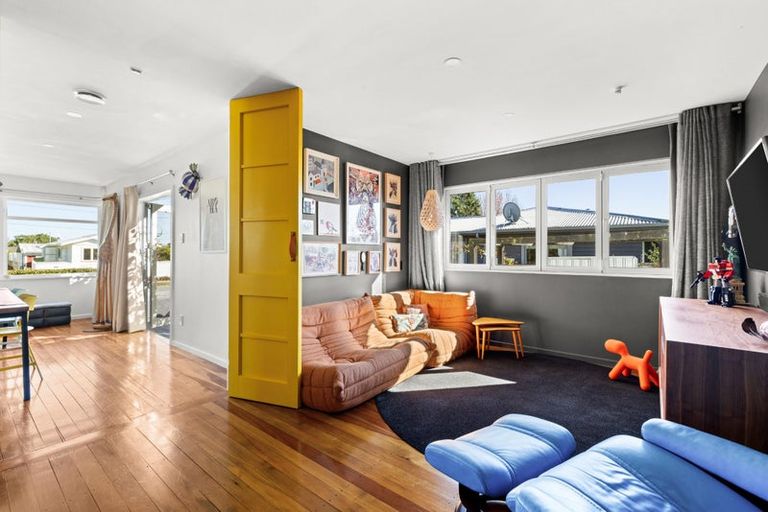 Photo of property in 9 Palmerston Road, Havelock North, 4130