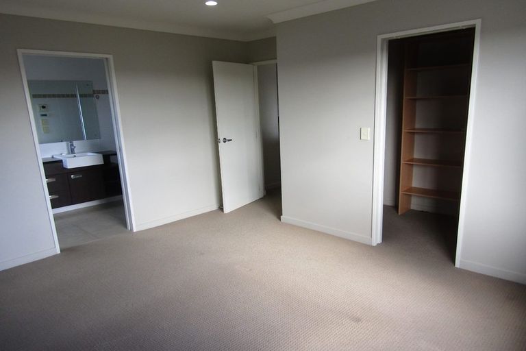 Photo of property in 9 Laurel Oak Drive, Schnapper Rock, Auckland, 0632