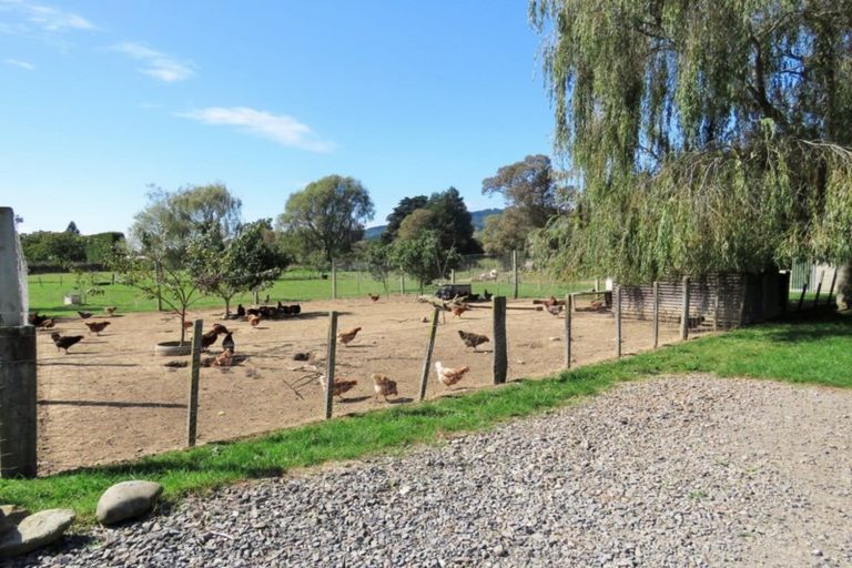 Photo of property in 54 Waihou Road, Levin, 5571