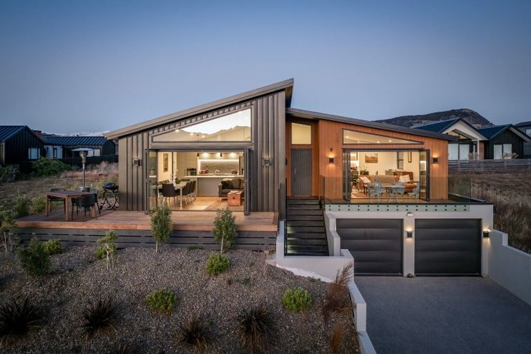 Photo of property in 9 Mcneil Crescent, Wanaka, 9305