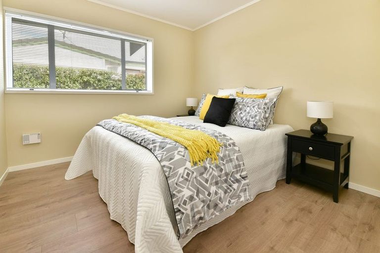 Photo of property in 5 Maygrove Drive, Orewa, 0931