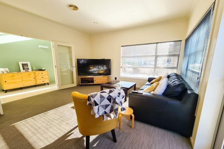 Photo of property in 74 Amesbury Drive, Churton Park, Wellington, 6037