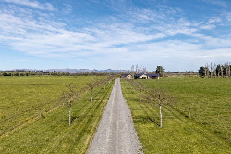 Photo of property in 585 Coutts Island Road, Coutts Island, Christchurch, 7670