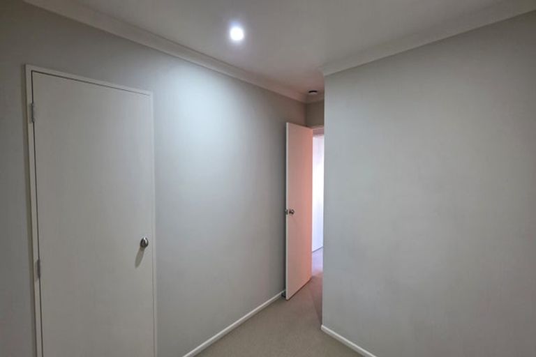 Photo of property in 37 Donegal Park Drive, Flat Bush, Auckland, 2019