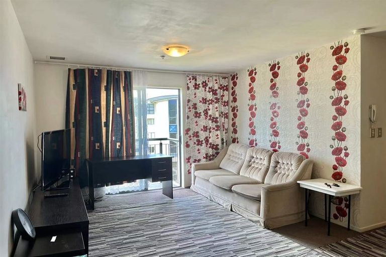 Photo of property in 5l/17 Crown Lynn Place, New Lynn, Auckland, 0600