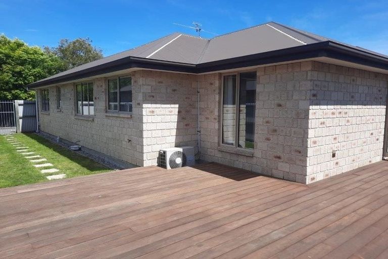 Photo of property in 65 Cleveland Street, Edgeware, Christchurch, 8013