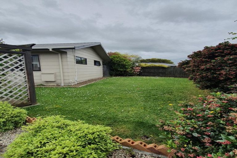 Photo of property in 29 Lydia Place, Kelvin Grove, Palmerston North, 4414