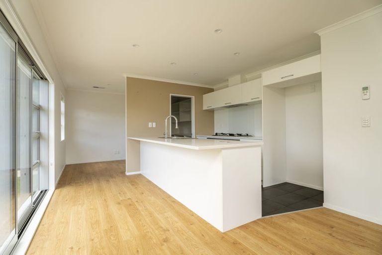 Photo of property in 120 Amesbury Drive, Churton Park, Wellington, 6037